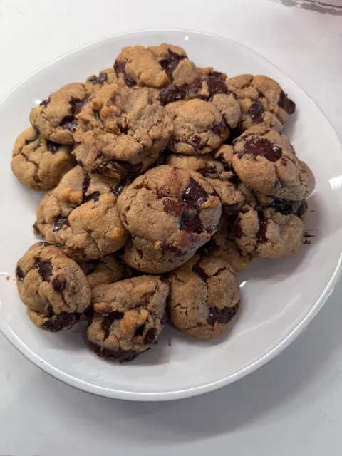 Almond Chocolate Chunk Cookies